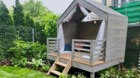 Domek dla dzieci DIY - jak zrobić drewniany domek do ogrodu? Instrukcja krok po kroku
